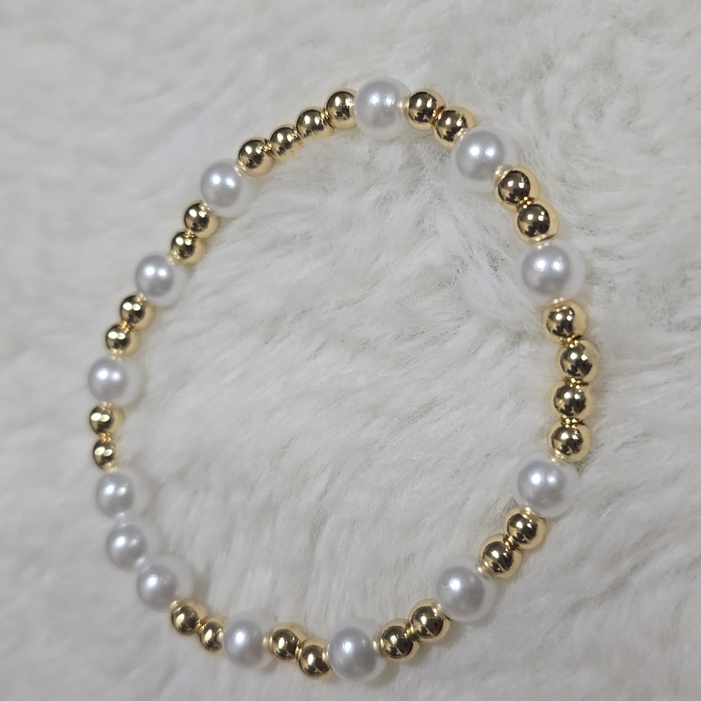 14k Gold Bracelet Stack - Picture 3 of 6